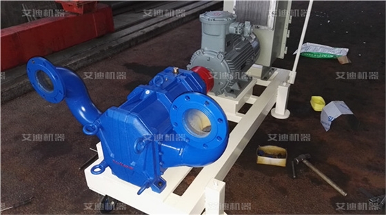 移动泵车.jpg 移动泵车.jpg