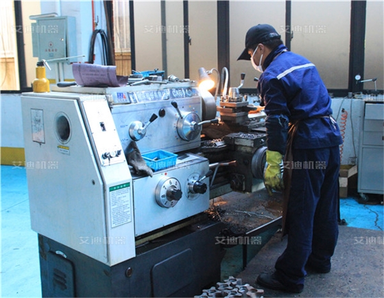 U乐国际机器加工中心7.jpg U乐国际机器加工中心7.jpg