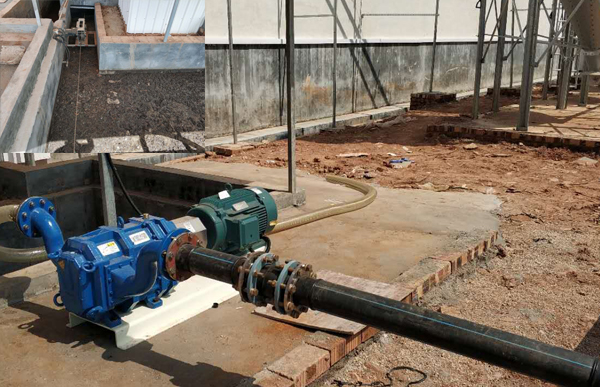 抽猪粪泵公司.jpg 抽猪粪泵公司.jpg