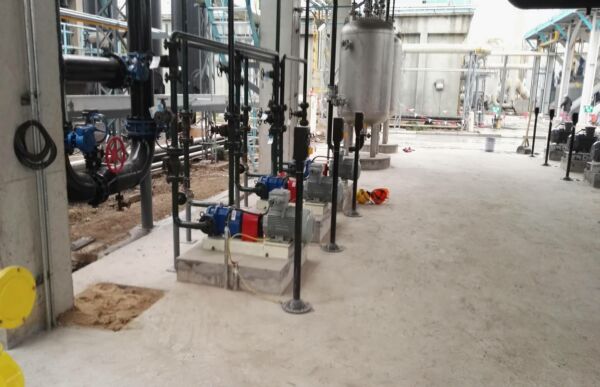 化工污水用泵.jpg 化工污水用泵.jpg