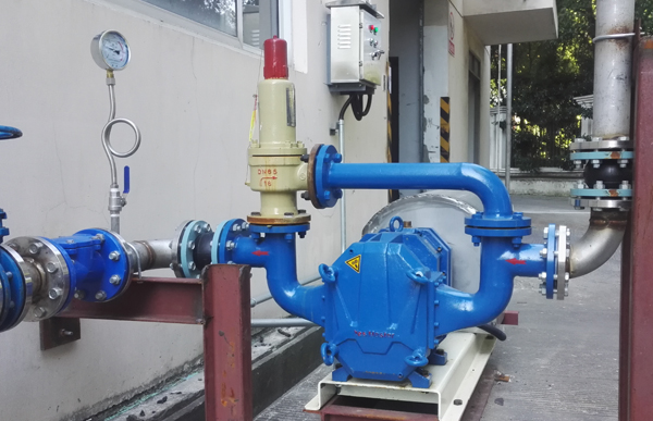 市政用泵安装调试中.jpg 市政用泵安装调试中.jpg