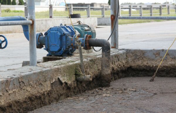 粪污输送泵自吸泵.jpg 粪污输送泵自吸泵.jpg