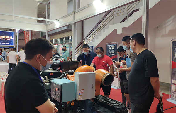 应急抢险排涝泵车.jpg 应急抢险排涝泵车.jpg