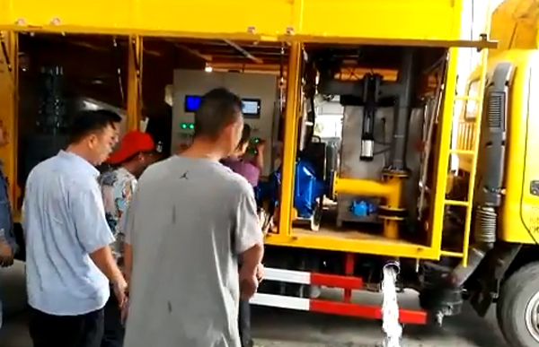 市政化粪池粪污输送泵CRP80系列.jpg 市政化粪池粪污输送泵CRP80系列.jpg