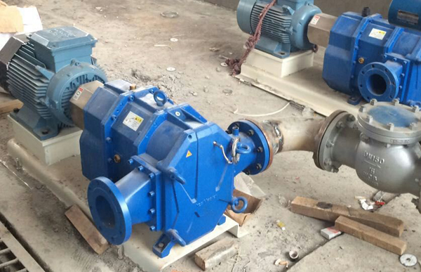 牡丹江污水厂污水泵使用现场.jpg 牡丹江污水厂污水泵使用现场.jpg